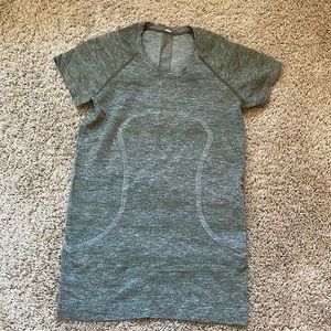 Lululemon swiftly size 6